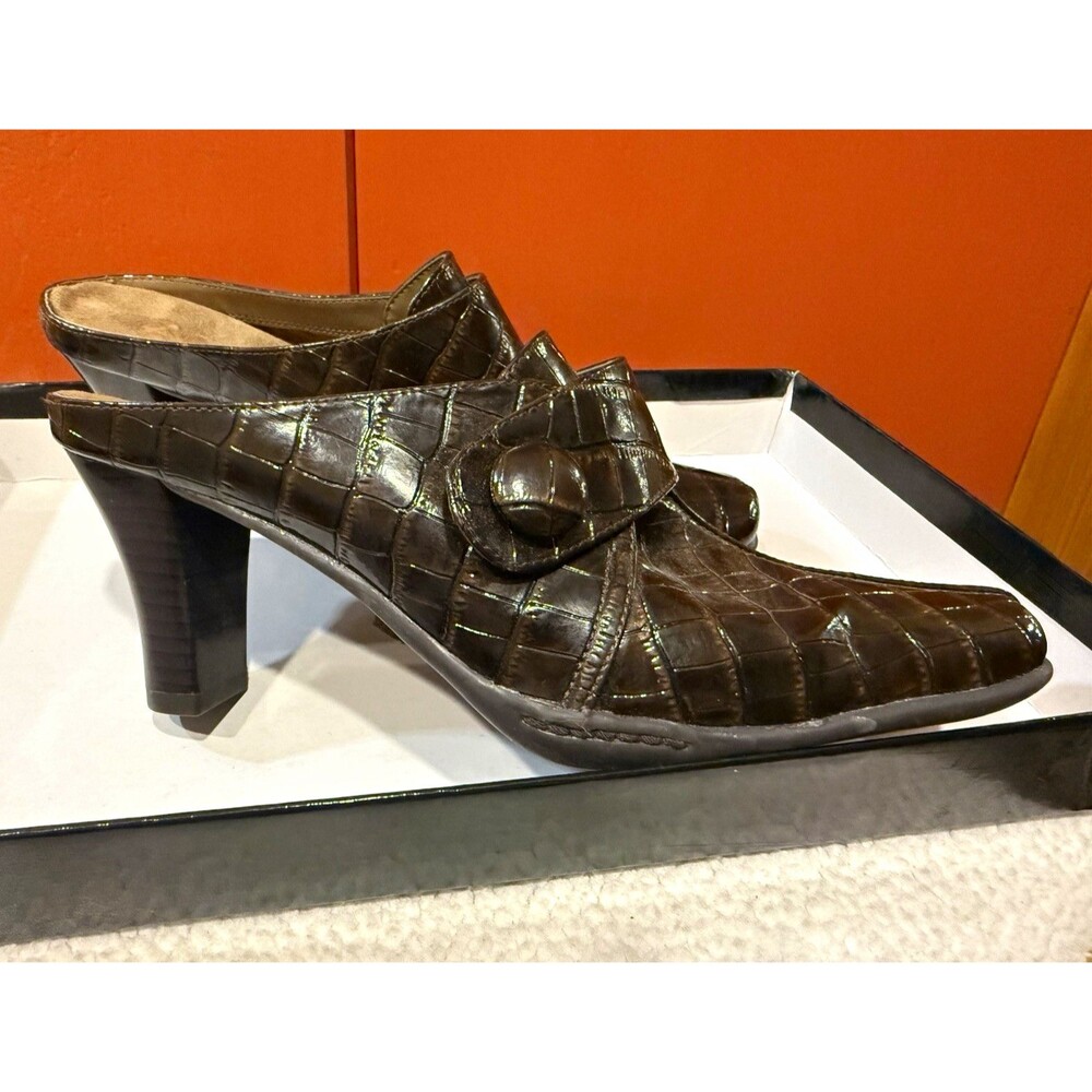 A2 Women’s Brown Croc-Embossed Faux Leather Mule Block Heel Buckle 8.5